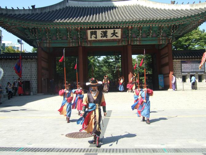 韓国ライフ旅行・徳寿宮